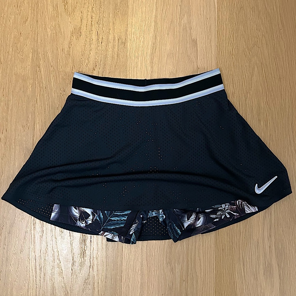 Nike Dri-FIT Twnnis Skirt in Black Mesh/ Floral Shorts